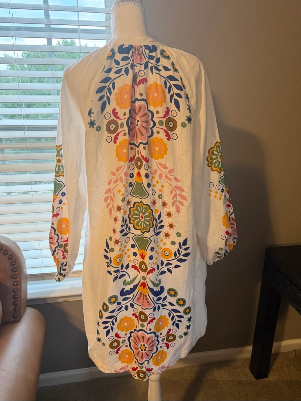Boden White Long-Sleeve Embroidered Tunic Dress with Multicolor Floral Motif - Picture 5 of 5